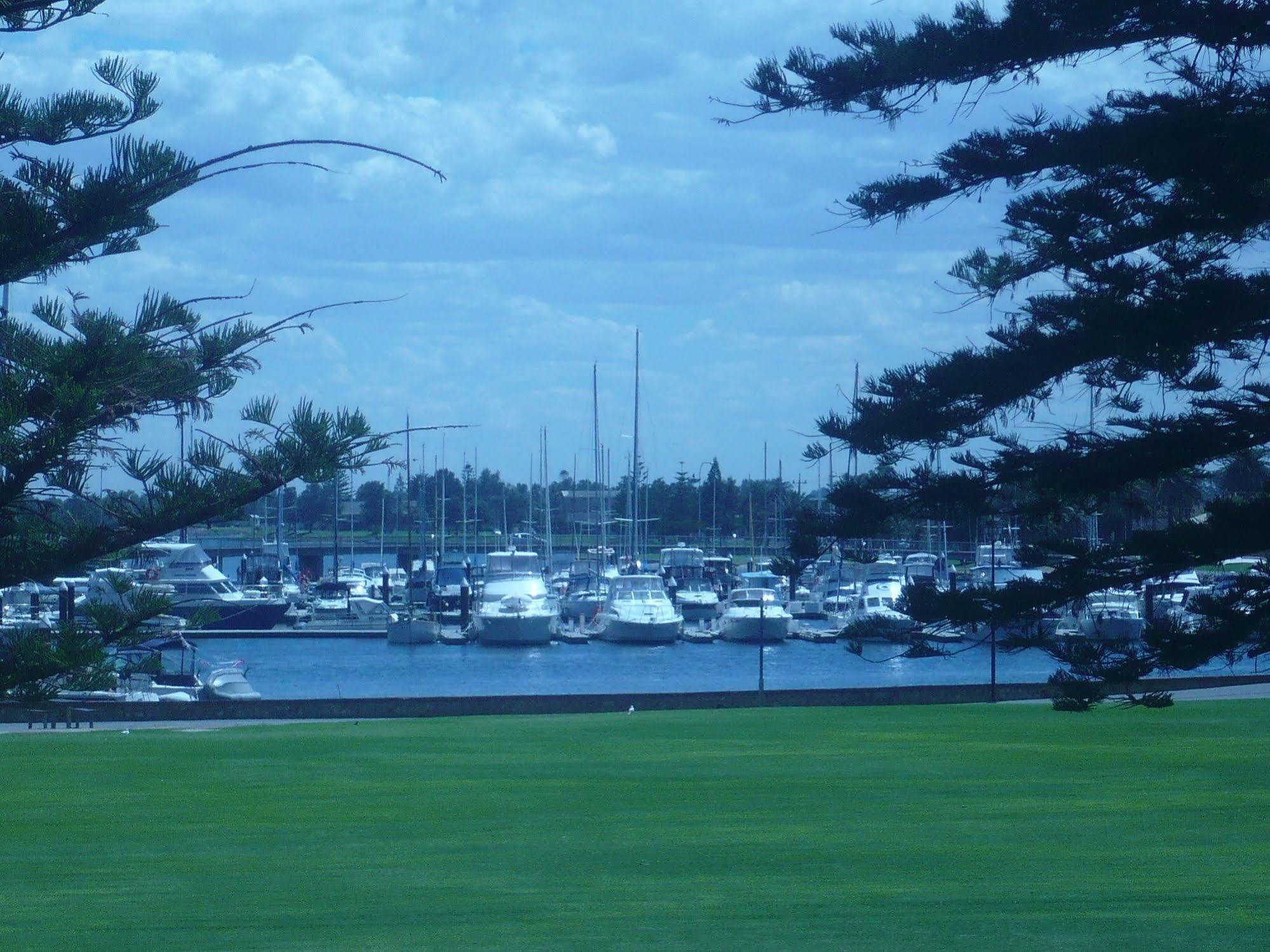 Econo Lodge Dockside Glenelg Adelaide Exterior foto